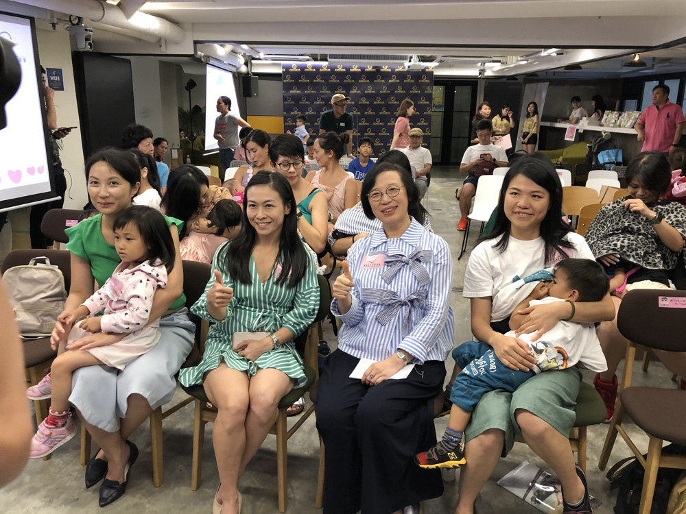由一群熱心媽媽組成的香港母乳育嬰協會舉辦「愛家愛母乳」活動