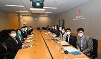 SFH meets with Mainland epidemic prevention and control experts (with photo/video)